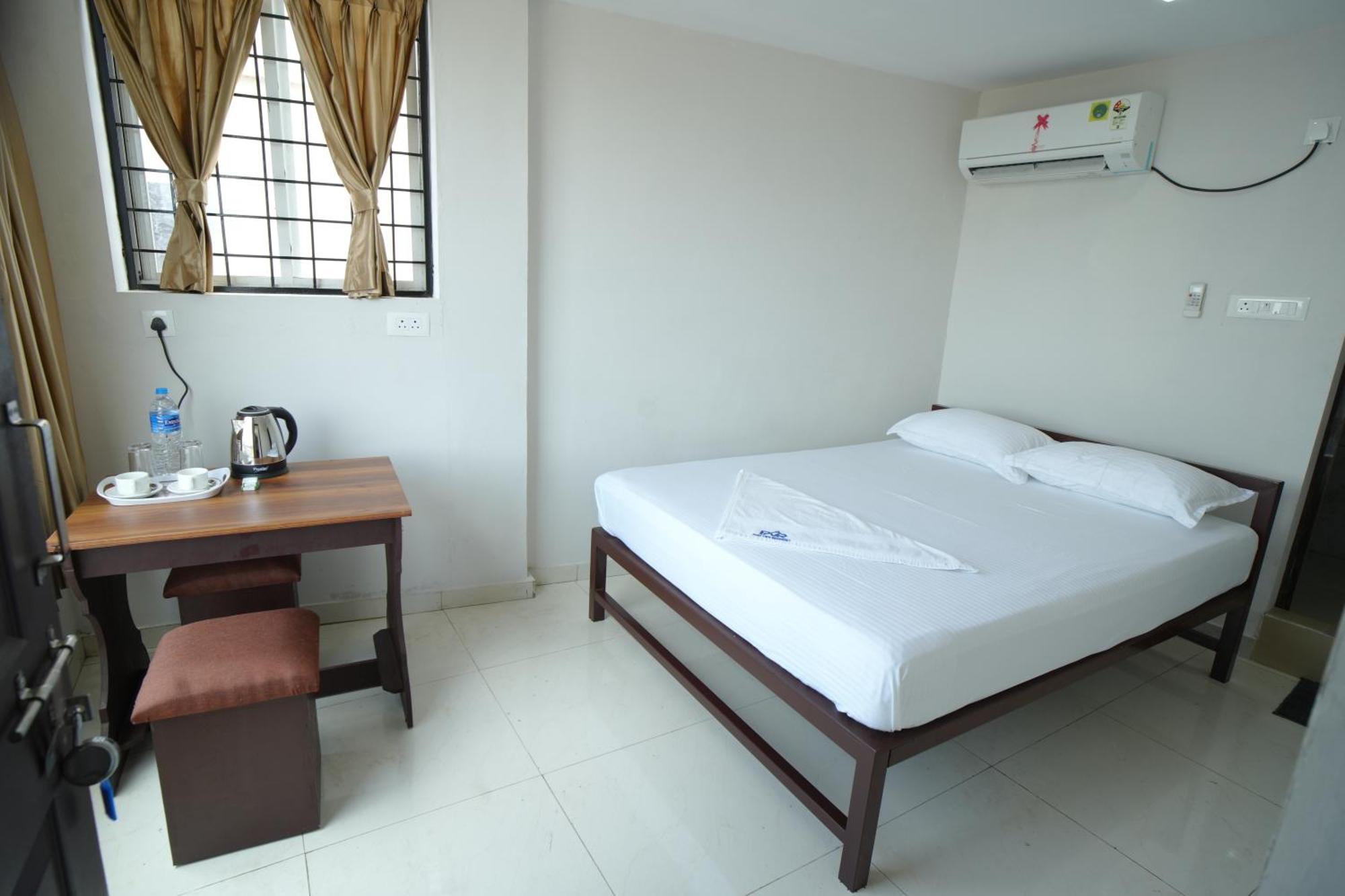 Port View Residency Pvr Hotel Nedumbassery Buitenkant foto