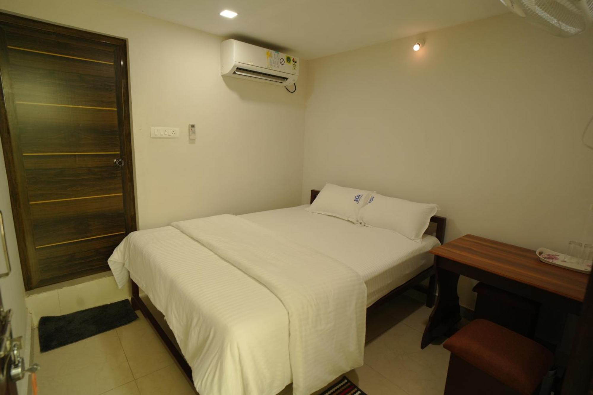 Port View Residency Pvr Hotel Nedumbassery Buitenkant foto
