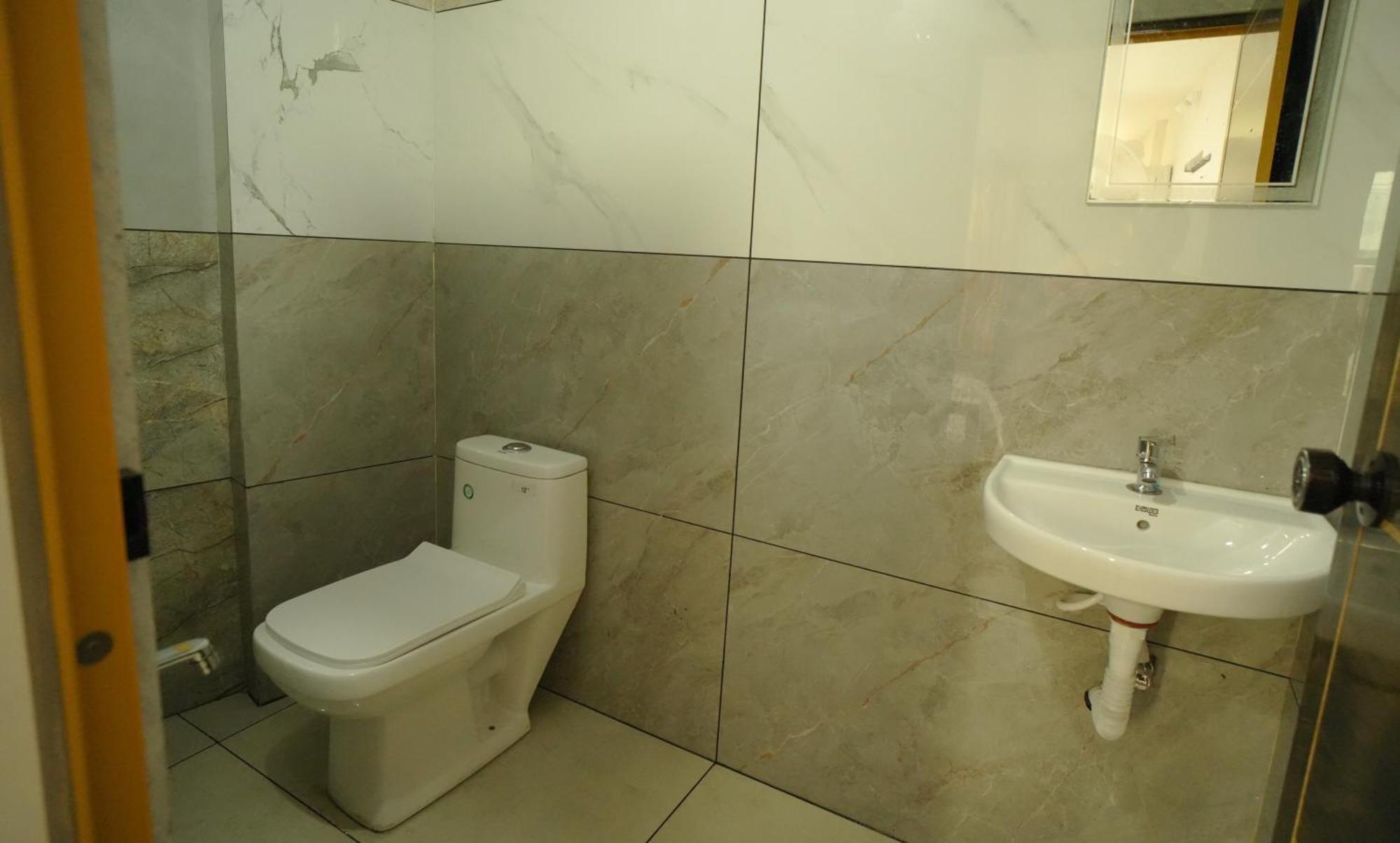 Port View Residency Pvr Hotel Nedumbassery Buitenkant foto