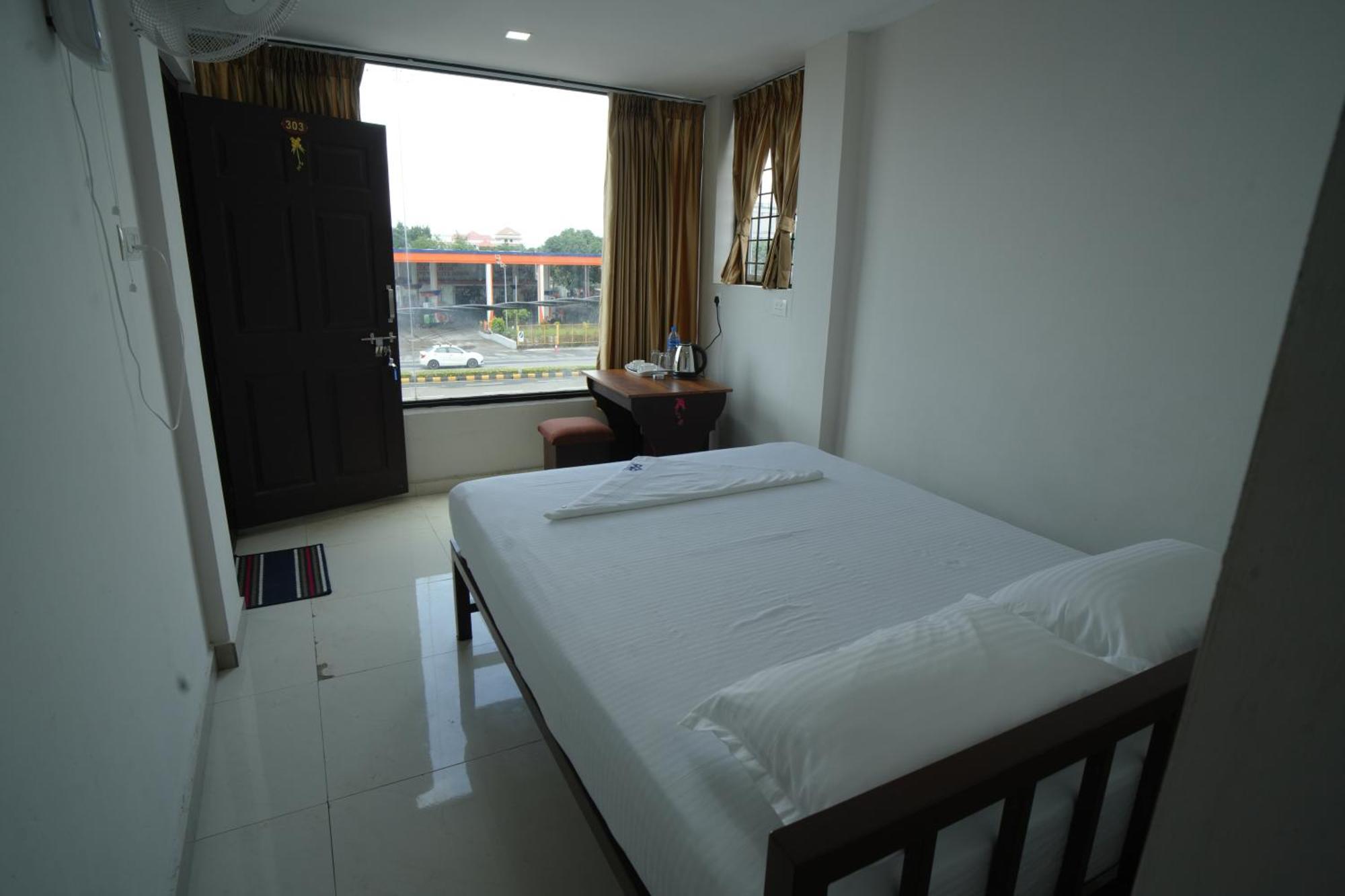 Port View Residency Pvr Hotel Nedumbassery Buitenkant foto