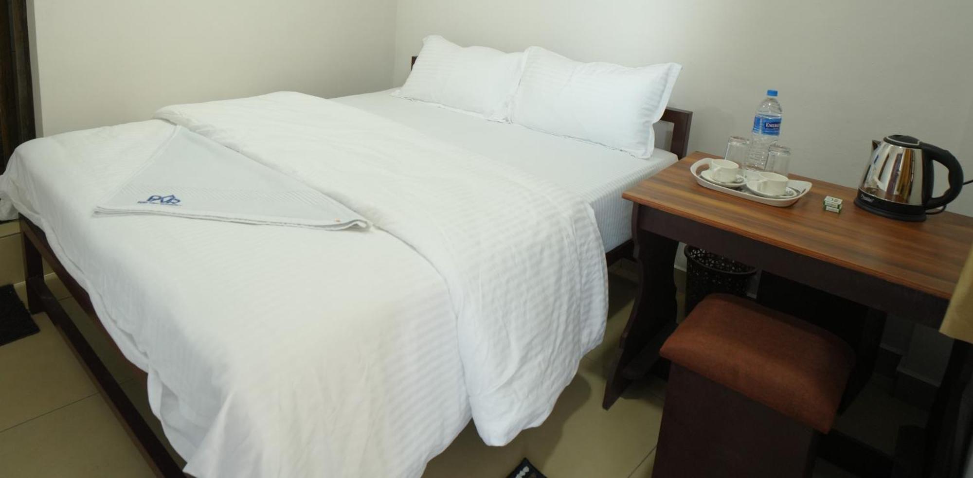 Port View Residency Pvr Hotel Nedumbassery Buitenkant foto