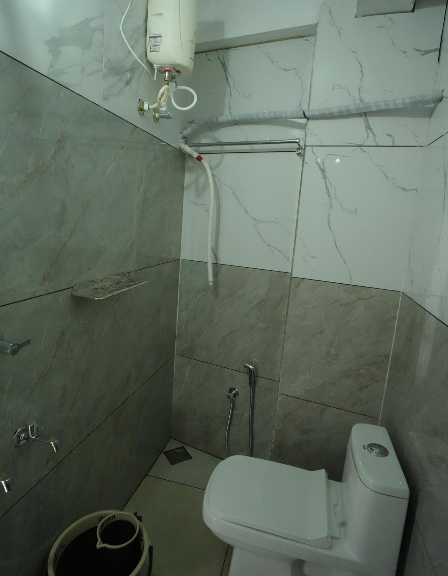 Port View Residency Pvr Hotel Nedumbassery Buitenkant foto